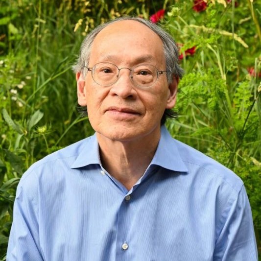Headshot of Arthur Sze