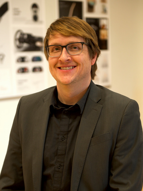 Will Lewis headshot