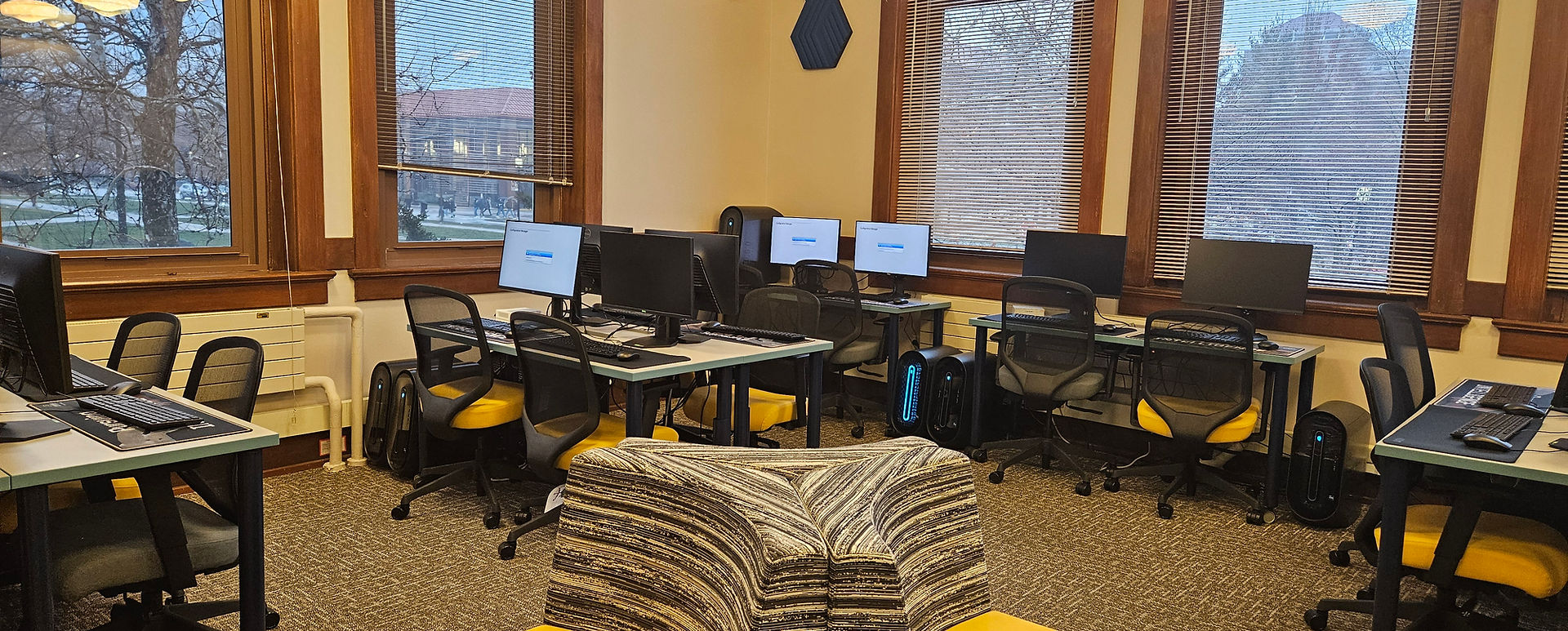 The VRAI lab interior, with seating and computer stations.