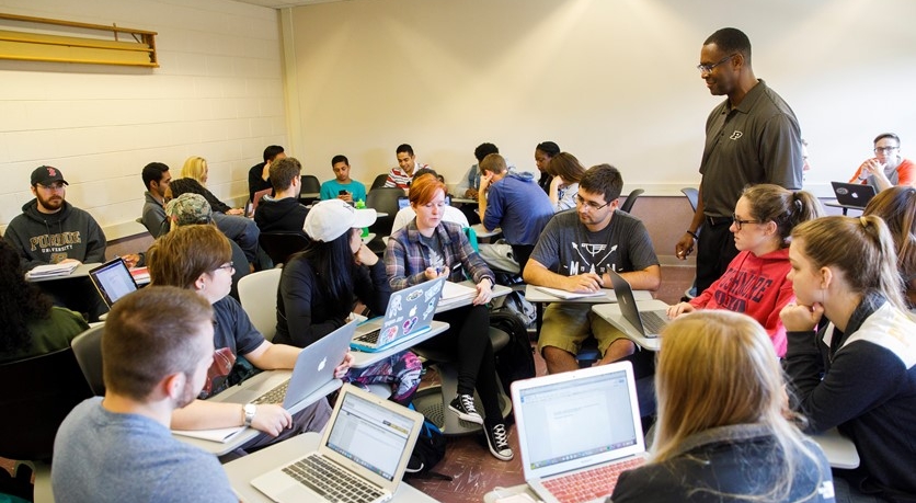 Photo of undergraduate students.