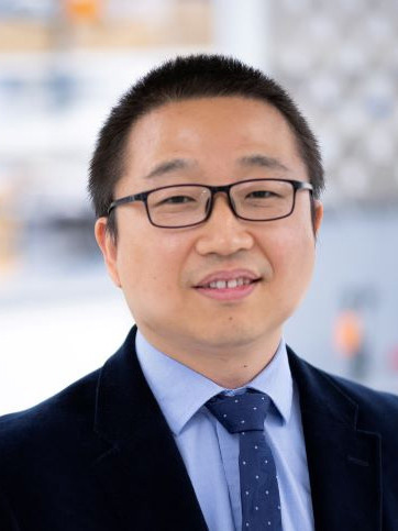 Wenzhou Wu Headshot