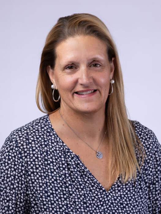 Julie Dussliere headshot
