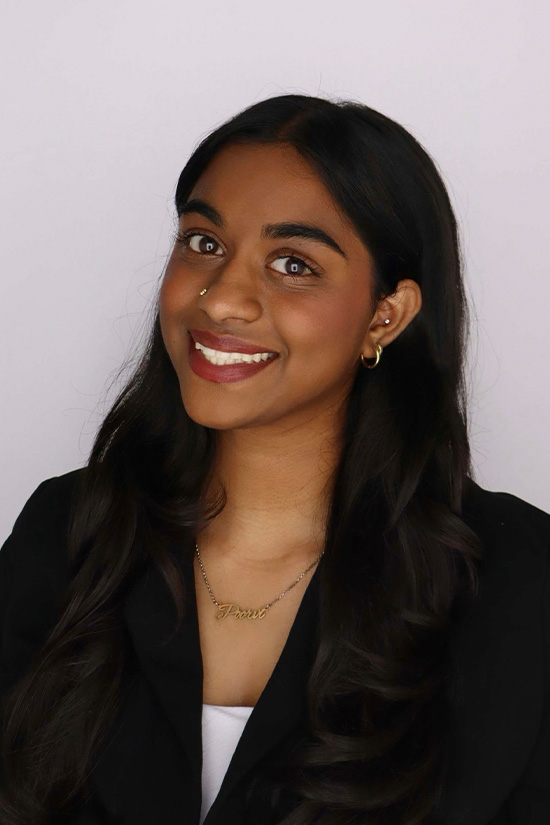 Poorvi Krishnamoorthy headshot