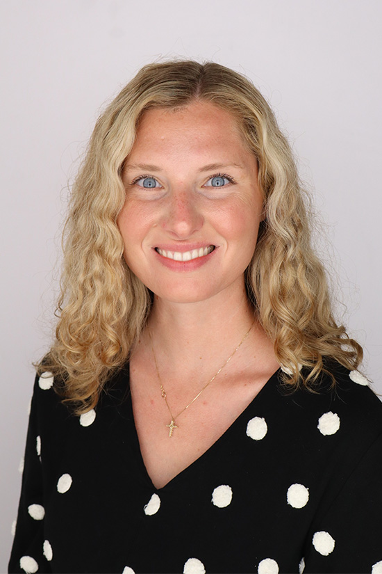 Sarah Davis headshot